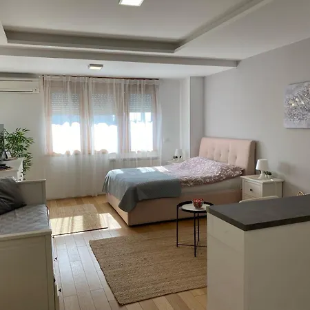 Manhattan A Blok Apartment