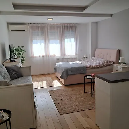 Manhattan A Blok Apartment *