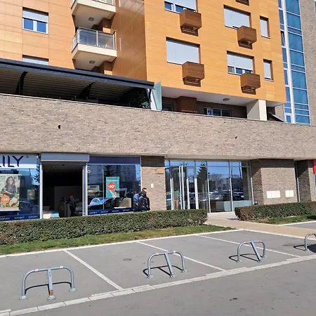 Manhattan A Blok Apartment Belgrade